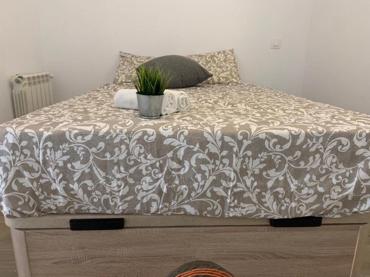 Moncloa-Arguelles Nuevos Pisos Apartment Madrid Bagian luar foto